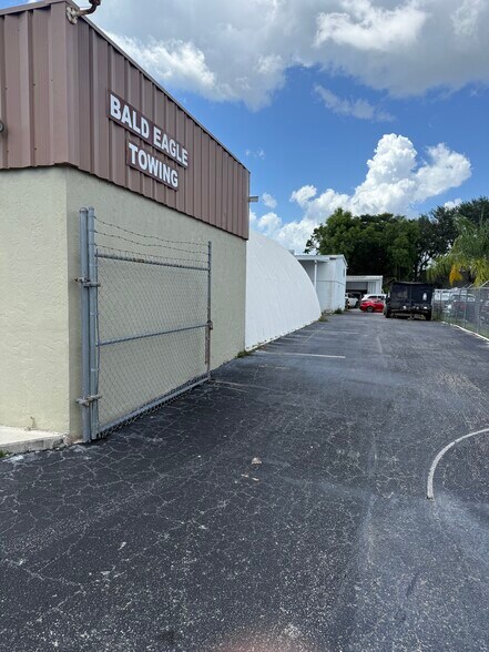 More Photos Of 3935 Enterprise Ave, Naples Auto Salvage Facility For Lease