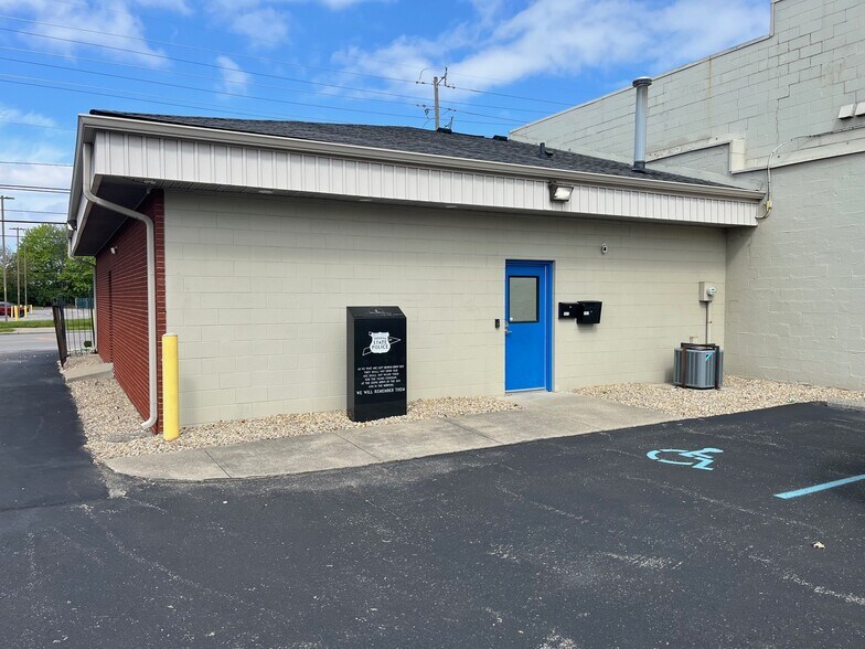 More Photos Of 1415 Shelby St, Indianapolis Office For Sale