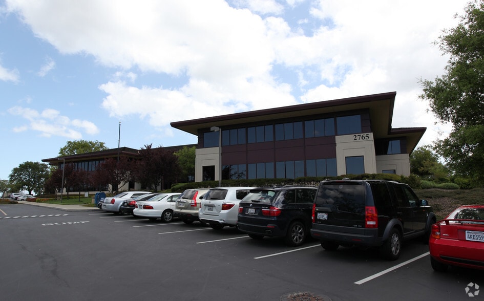 More Photos Of 2765 Sand Hill Rd, Menlo Park Office For Lease