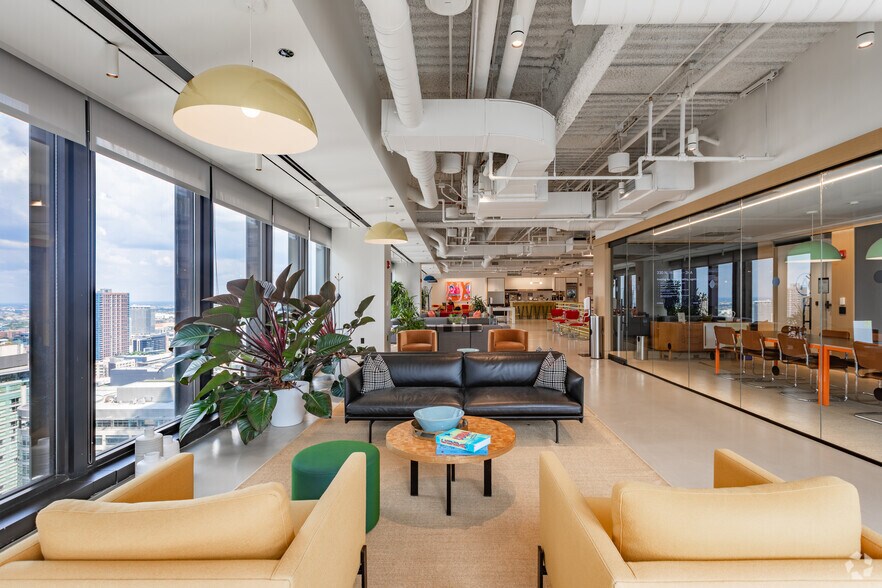 More Photos Of 330 N Wabash Ave, Chicago Coworking Space