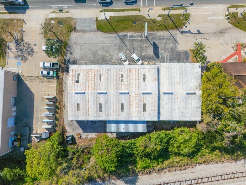 More Photos Of 4444 N Washington Blvd, Sarasota Warehouse For Sale