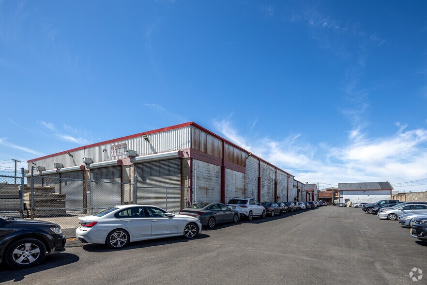 More Photos Of 234 Pacific St, Newark Service For Lease