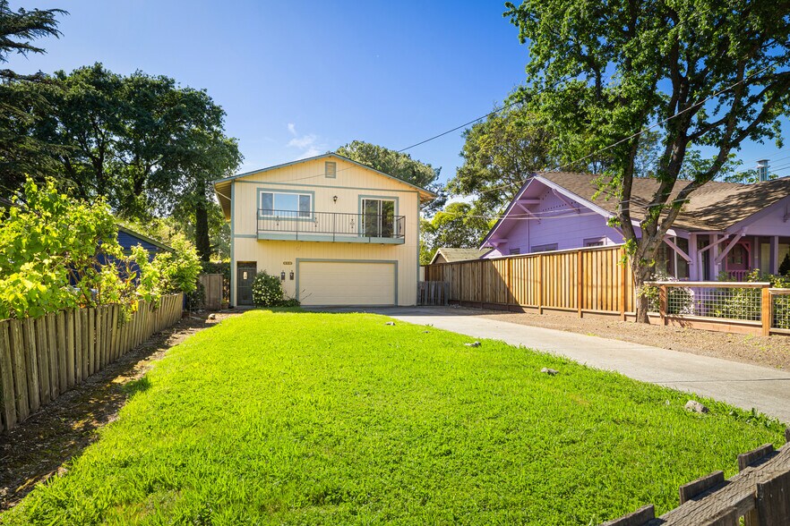 More Photos Of 611 Hendley St, Santa Rosa Apartments For Sale