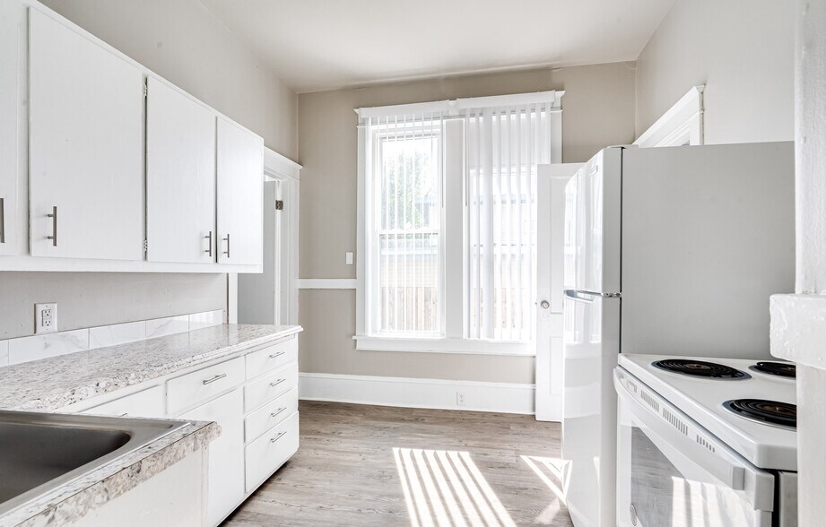 More Photos Of 924 W 5th St, Appleton Apartments For Sale