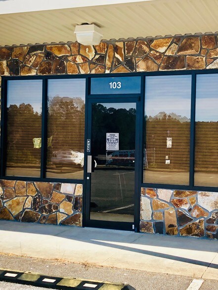 More Photos Of 98 Dean Goss Dr, Jasper Storefront Retail Office For Sale