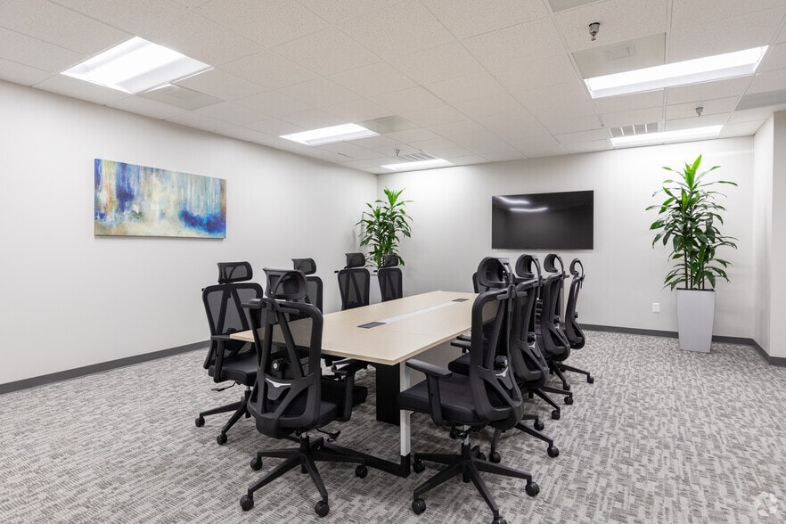 More Photos Of 1001 S Dairy Ashford Rd, Houston Office For Lease