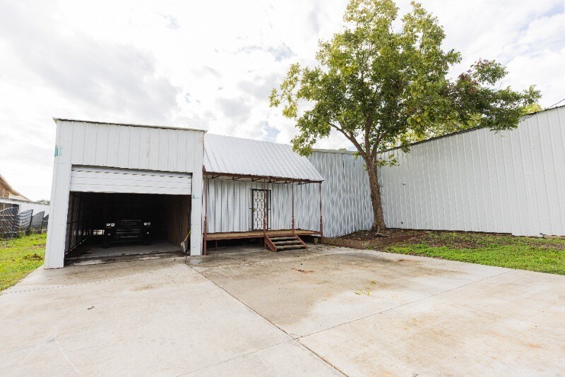 More Photos Of 4824 Pontchartrain Dr, Slidell Industrial For Lease