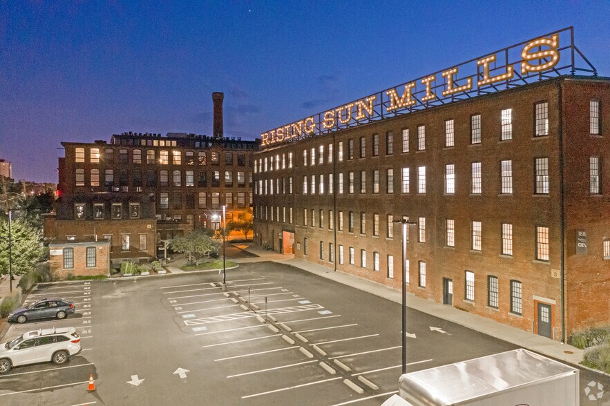 More Photos Of 166 Valley St, Providence Apartments For Sale