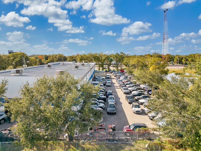 More Photos Of 4429 N John Young Pkwy, Orlando Warehouse For Sale