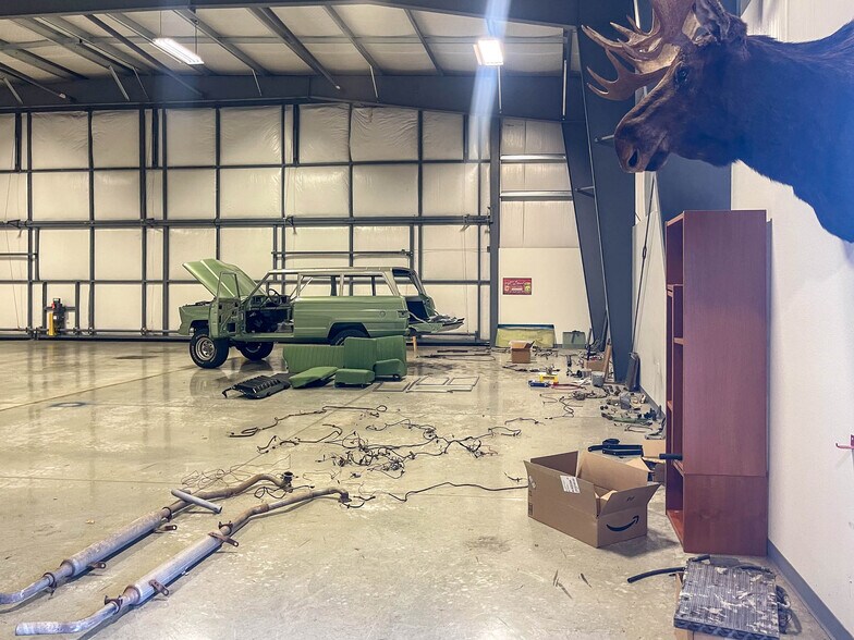 More Photos Of 2815 NW Aviation Dr, Roseburg Warehouse For Sale