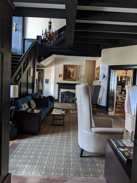 More Photos Of 400 Benedict Ave, Tarrytown Hotel For Lease