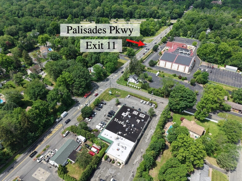 More Photos Of 368 New Hempstead Rd, New City General Retail For Sale