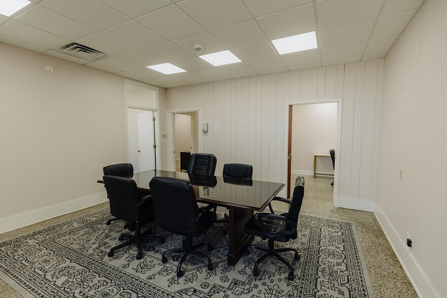 More Photos Of 661 Madison Ave, Memphis Medical For Sale