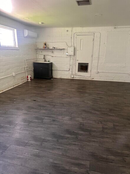 More Photos Of 3612 Lee Rd, Shaker Heights Office For Lease