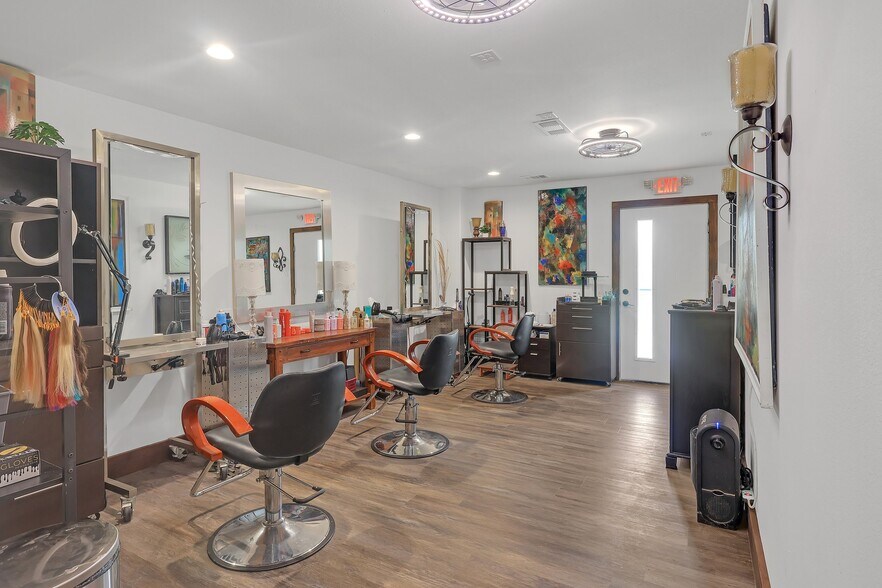 More Photos Of 612 N Third Street, Princeton Office For Sale