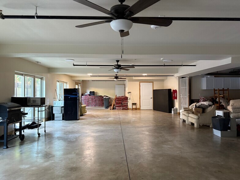 More Photos Of 16111 E Burnside St, Portland Apartments For Sale