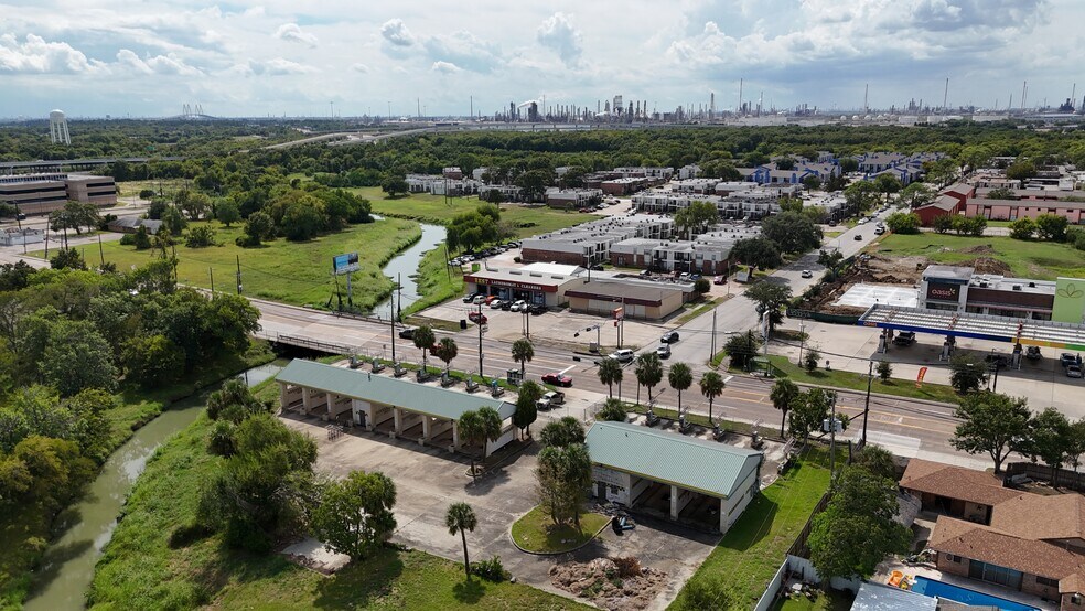 More Photos Of 3122 Garth Rd, Baytown Land For Sale