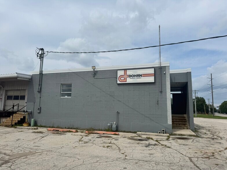 More Photos Of 736 Morris St, Fond Du Lac Warehouse For Lease