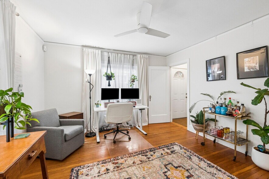 More Photos Of 11020 N Moore Ave, Portland Flex For Sale