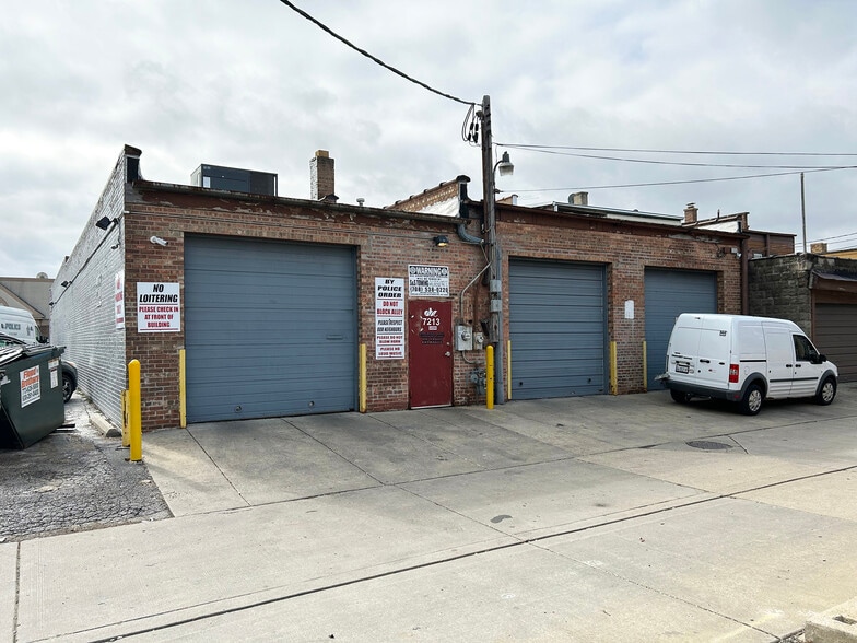 More Photos Of 7213 W Roosevelt Rd, Forest Park Storefront For Lease