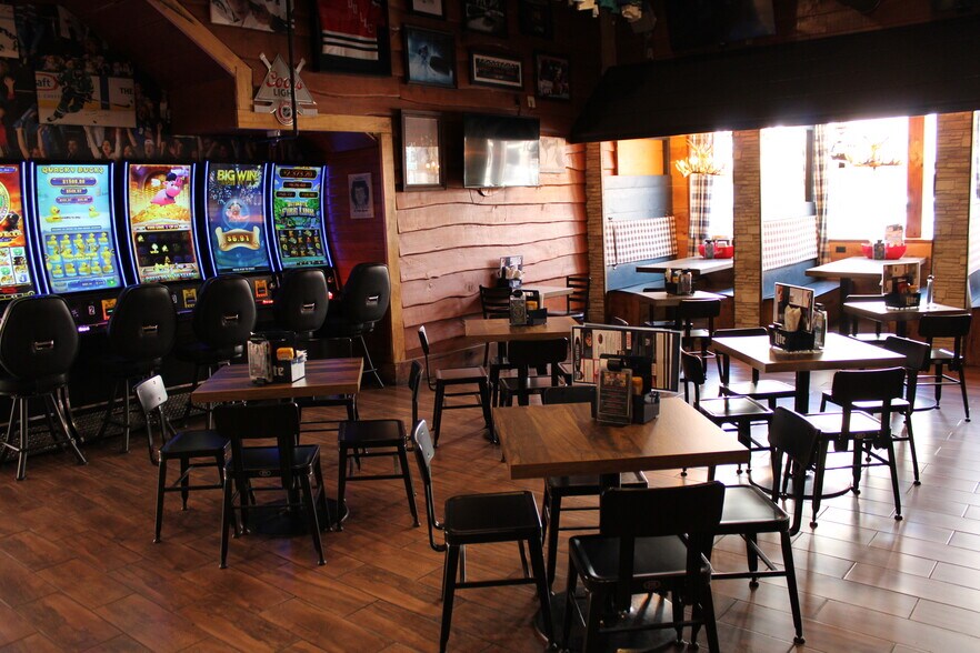 More Photos Of 88 S Main St, Fond Du Lac Storefront Retail Residential For Sale