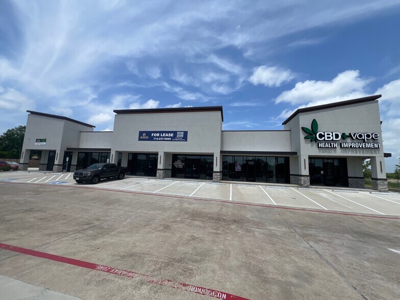 More Photos Of 3911 MASSEY TOMPKINS rd, Baytown Storefront For Lease