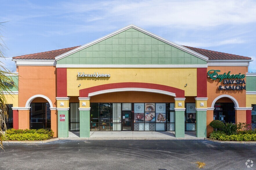 More Photos Of 7640 N Wickham Rd, Melbourne General Retail For Lease