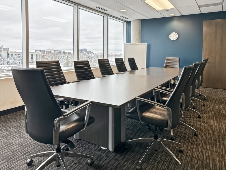 More Photos Of 3055 Saint-Martin Boulevard West, Laval Coworking Space