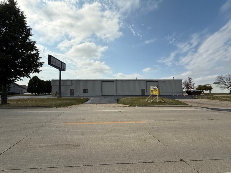 More Photos Of 2927 N Roemer Rd, Appleton Manufacturing For Lease