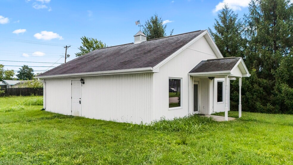 More Photos Of 307 N Armstrong St, Crothersville General Retail For Sale