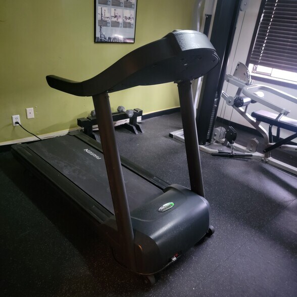 More Photos Of 3040 5th Ave S, Fort Dodge Hotel For Sale