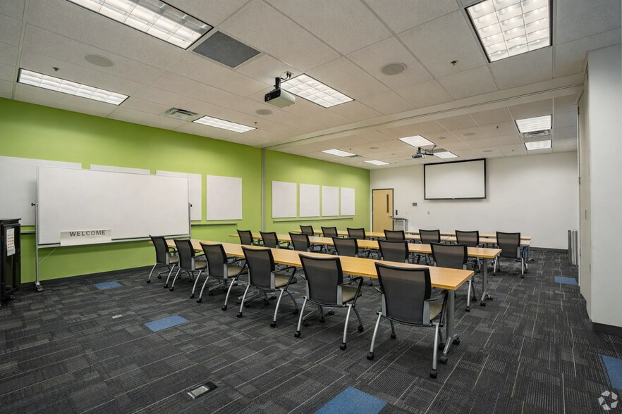 More Photos Of 2700 S Saginaw Rd, Midland Manufacturing For Sale