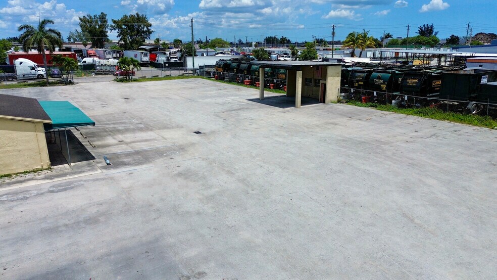 More Photos Of 9140 NW 96 St, Medley Land For Lease