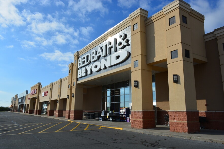 More Photos Of 21800-21880 Towne Center Dr, Watertown Unknown For Lease