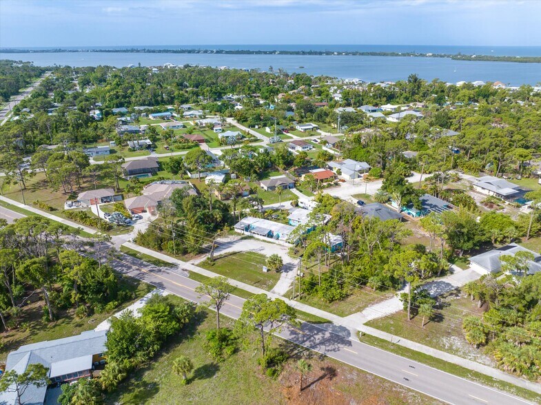 More Photos Of 600 Old Englewood Rd, Englewood Apartments For Sale