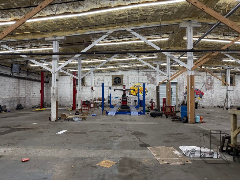 More Photos Of 615 Saint Nicholas Ave, Brewton Warehouse For Sale