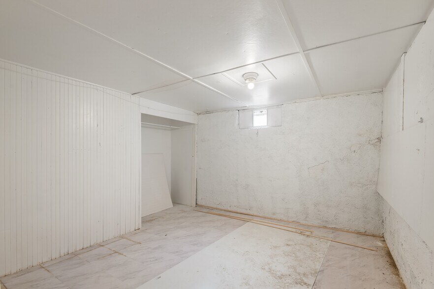 More Photos Of 191 SW 5th Ave, Ontario Specialty For Sale