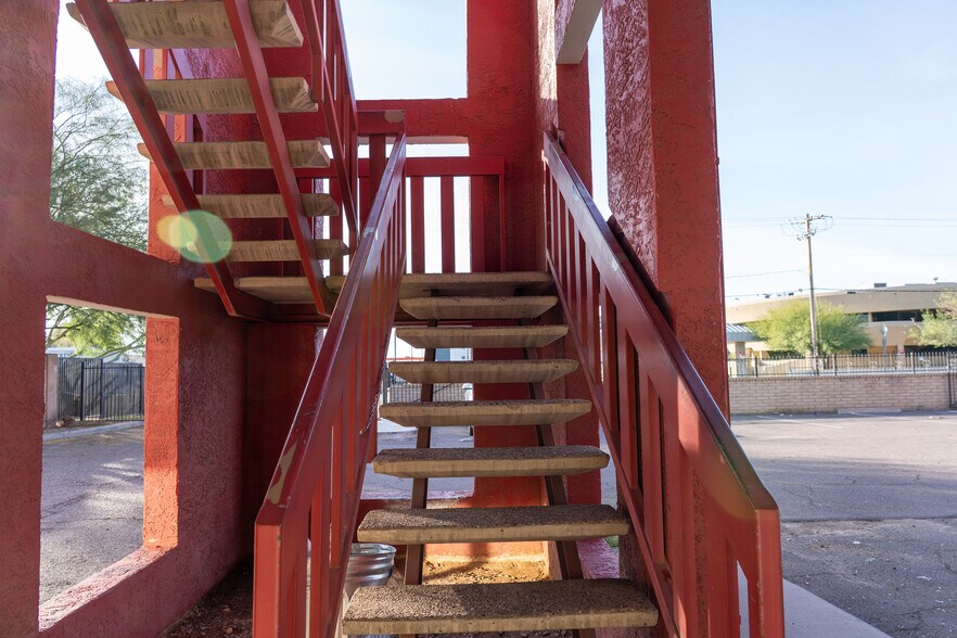 More Photos Of 1830 W Colter St, Phoenix Office For Sale