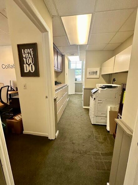 More Photos Of 538 Bloomfield Ave, Verona Storefront Retail Office For Lease