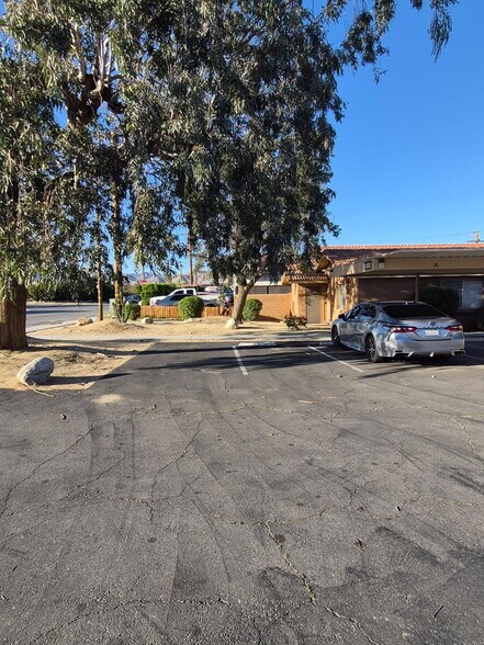 More Photos Of 13548 Caliente Dr, Desert Hot Springs Apartments For Sale