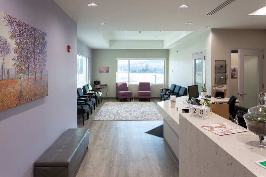 More Photos Of 376 Lafayette Ave, Sparta Medical For Lease