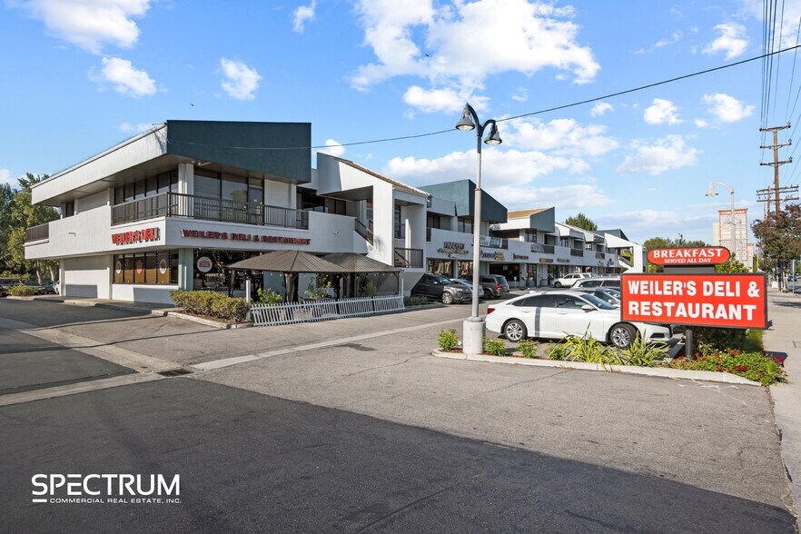 More Photos Of 21101-21163 Victory Blvd, Canoga Park Storefront Retail Office For Lease