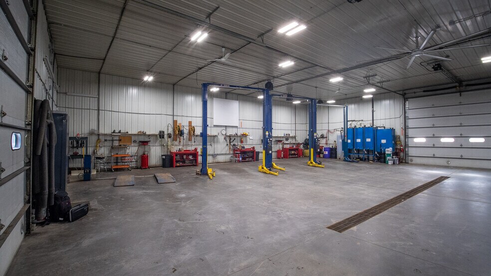 More Photos Of 203 Main St E, Elysian General Retail For Sale