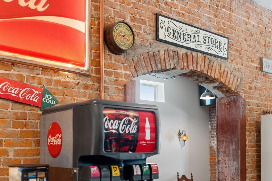 More Photos Of 104 S Main St, Glencoe Storefront Retail Residential For Sale