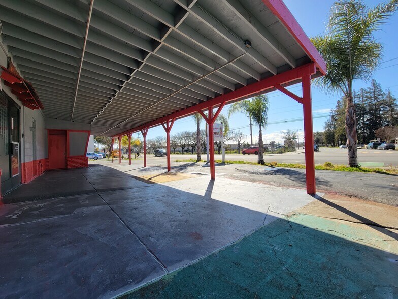 More Photos Of 575 1st St, Gilroy Restaurant For Sale