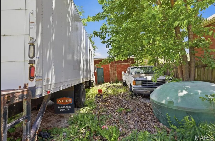 More Photos Of 2605 N 20th St, Saint Louis Industrial For Sale