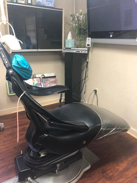 More Photos Of 5005 E Trindle Rd, Mechanicsburg Storefront Retail Office For Sale