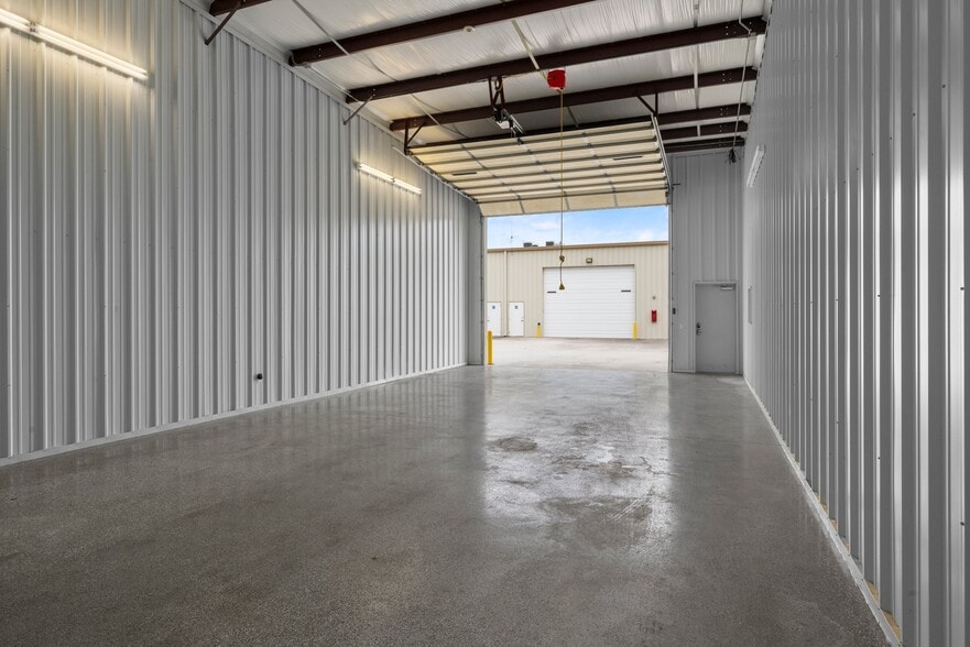 More Photos Of 8826 Louetta Rd, Spring Self Storage For Sale