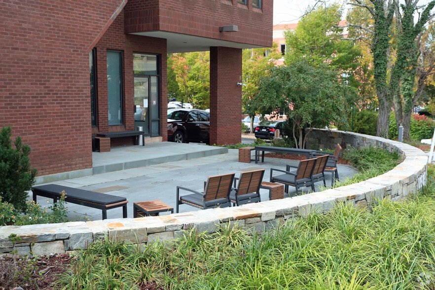 More Photos Of 10505 Judicial Dr, Fairfax Office For Sale