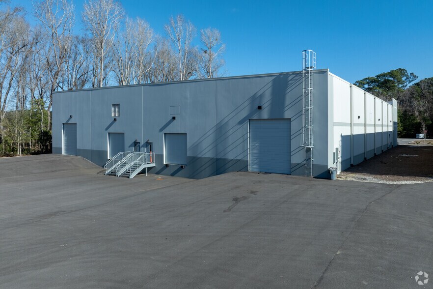More Photos Of 9571 Palmetto Commerce Pky, Ladson Warehouse For Lease